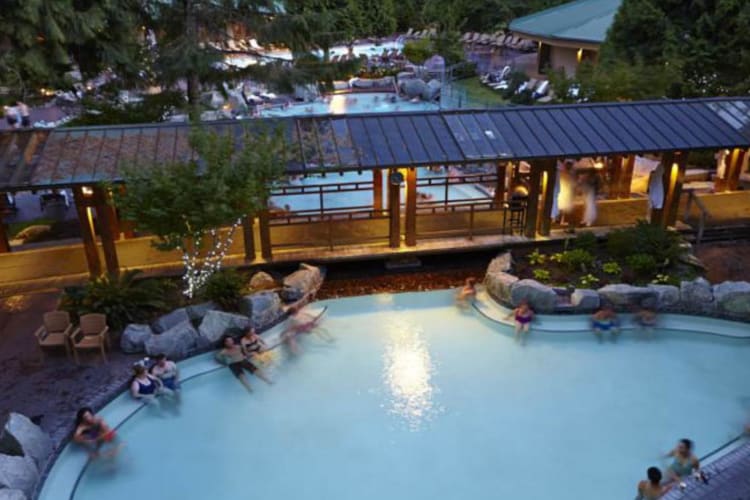 Mineral hot pool